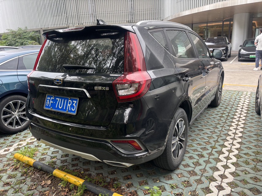 GEELY Vision X6 2019 car image #2