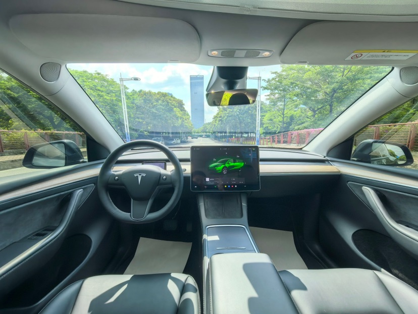 Tesla Model Y 2022 #6 Tesla Model Y 2022 car image #6