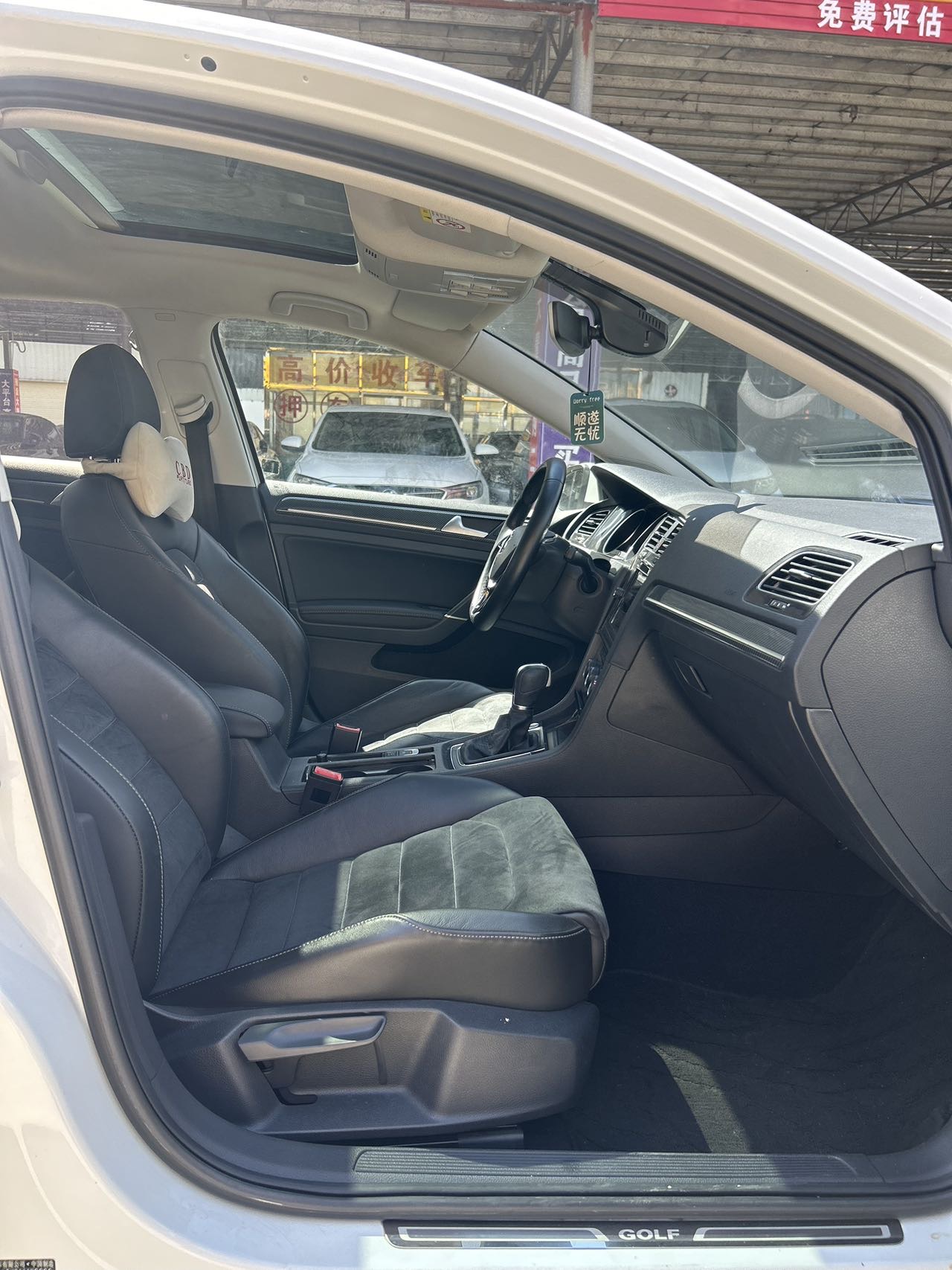 Volkswagen Golf 2019 #8 Volkswagen Golf 2019 car image #8