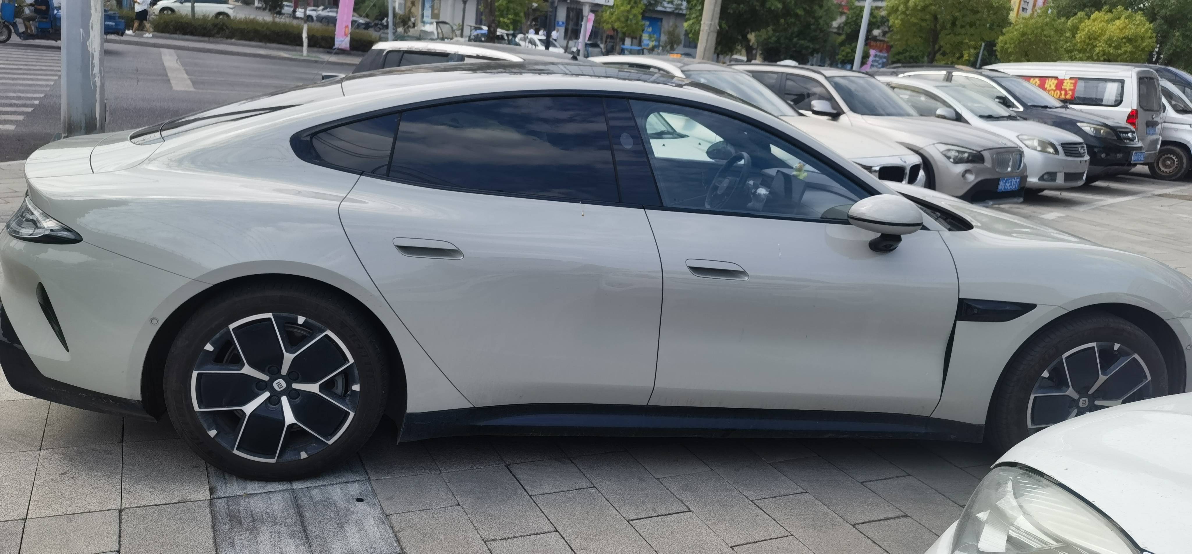 MI SU7 2025 car image #5
