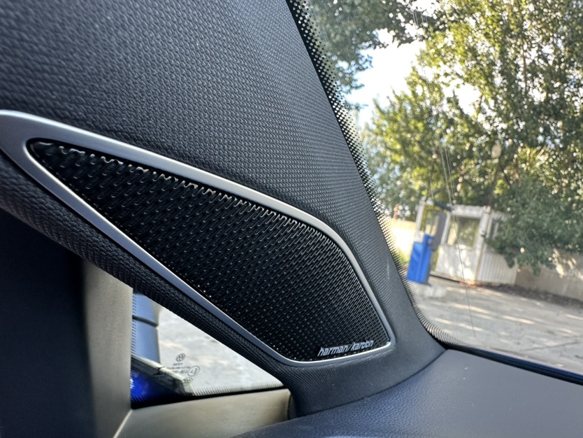 Volkswagen Golf 2022 car image #12