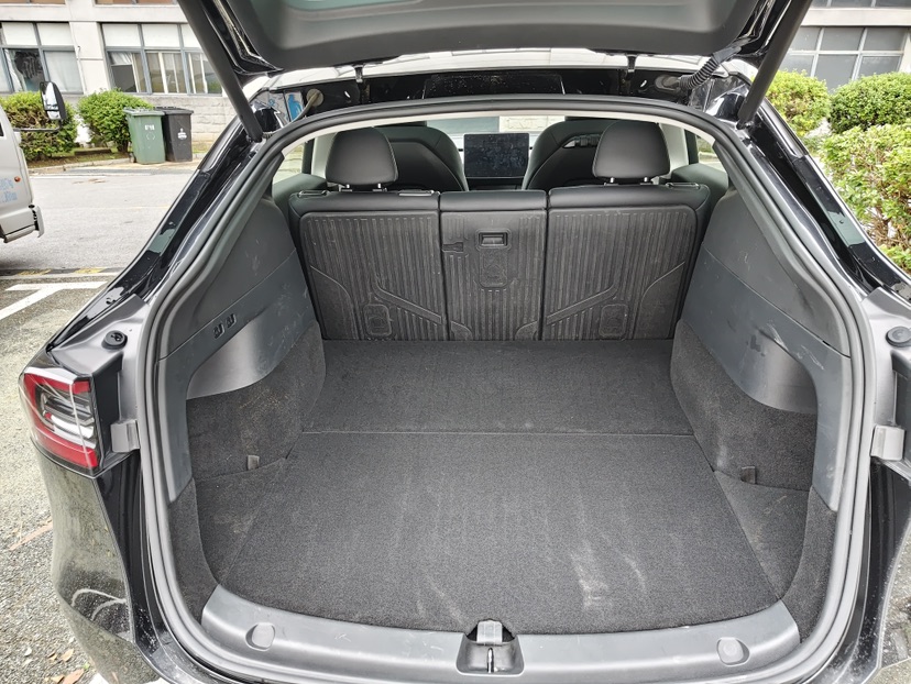 Tesla Model Y 2023 #7 Tesla Model Y 2023 car image #7