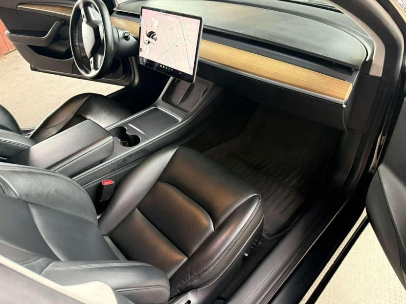 Tesla Model 3 2021 car image #5