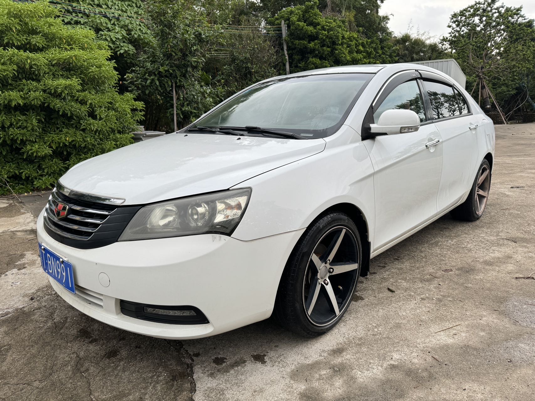 GEELY Emgrand Classic 2015 car image #3