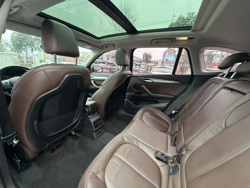 BMW X1 2018 #6 BMW X1 2018 car image #6