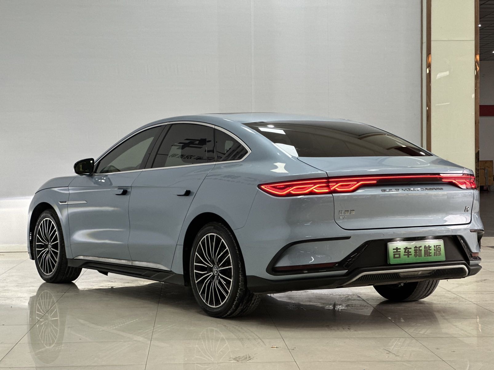 BYD Han 2023 immagine di auto #3
