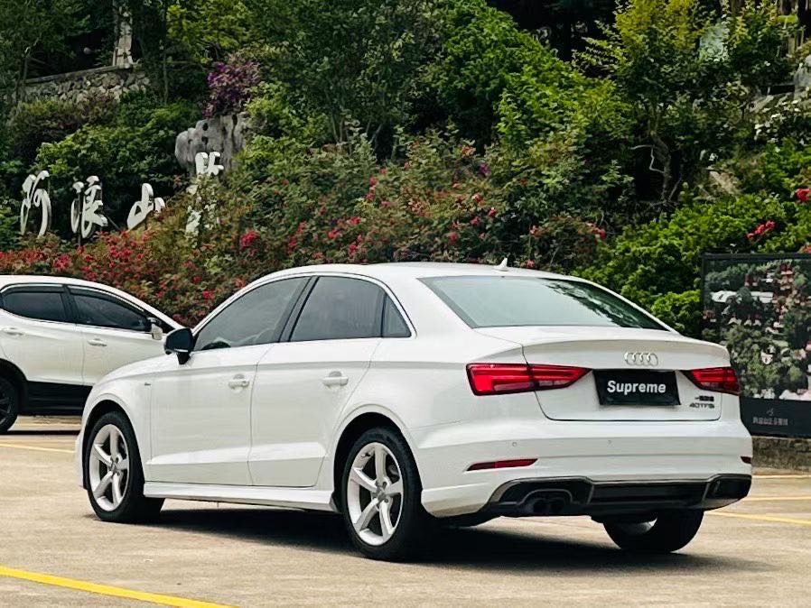 Audi A3 2018 car image #3