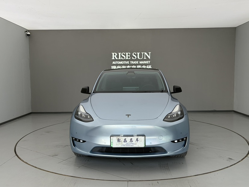 Tesla Model Y 2023 #2 Tesla Model Y 2023 car image #2