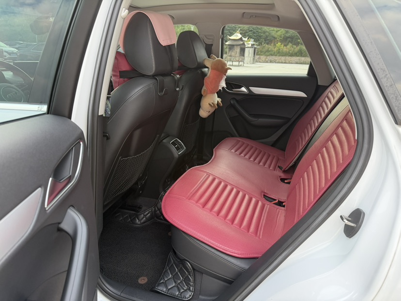 Audi Q3 2019 car image #5
