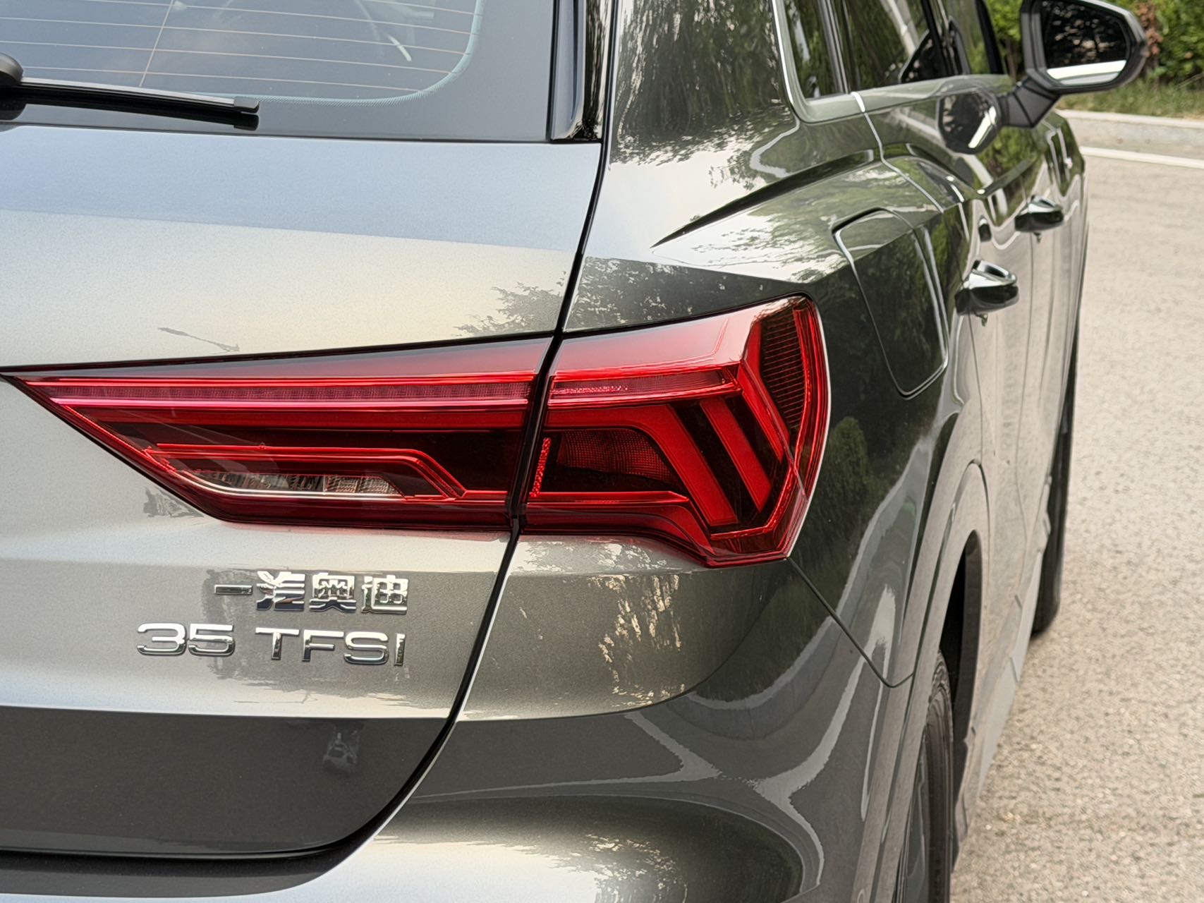 Audi Q3 2023 car image #13