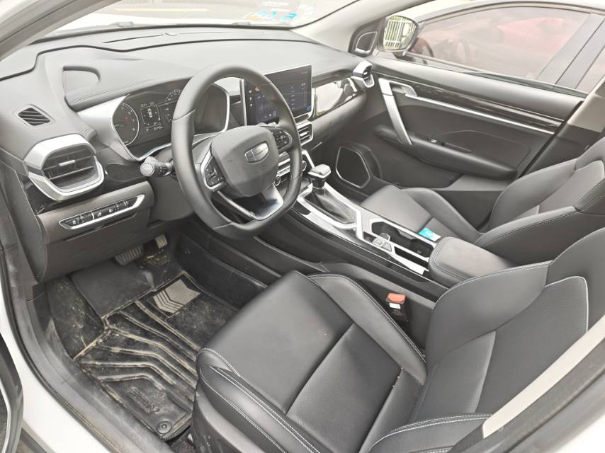 GEELY Coolray 2025 #4 GEELY Coolray 2025 car image #4