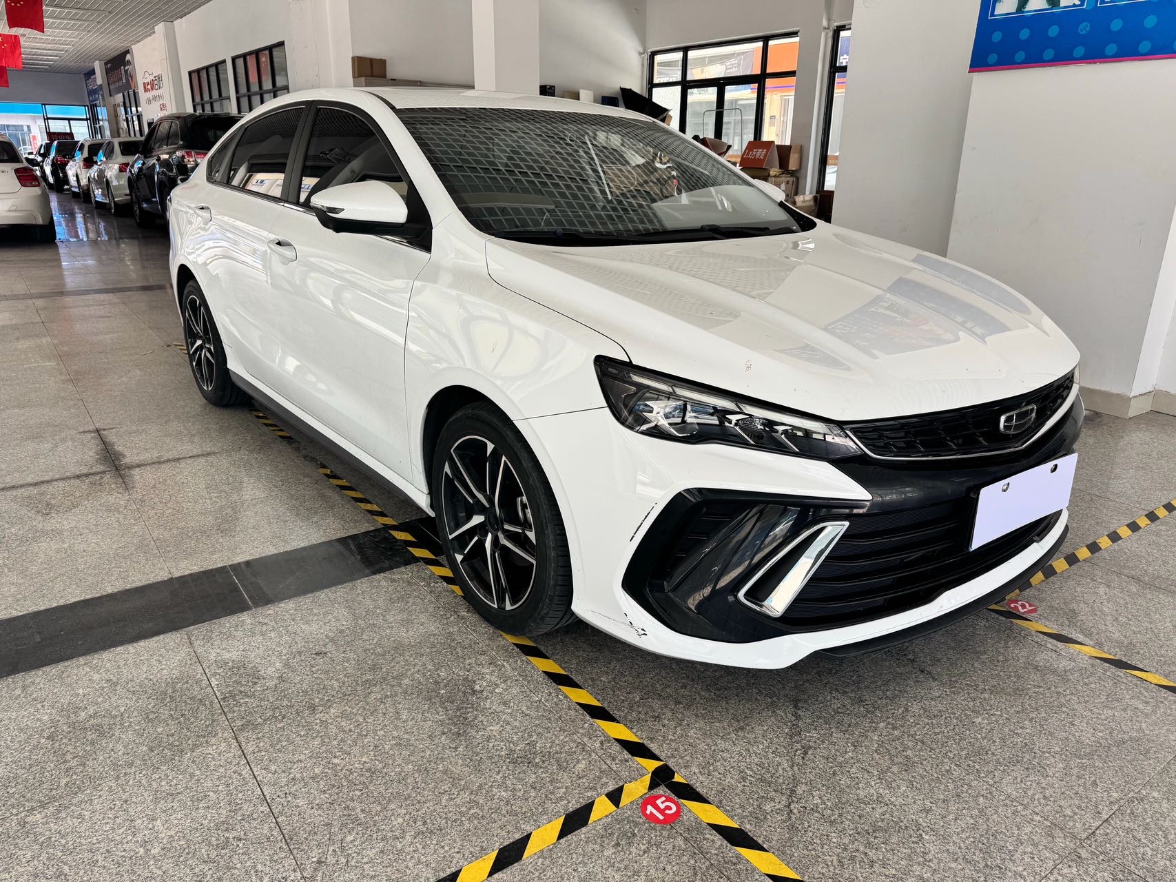 GEELY Binray 2022 immagine di auto #3