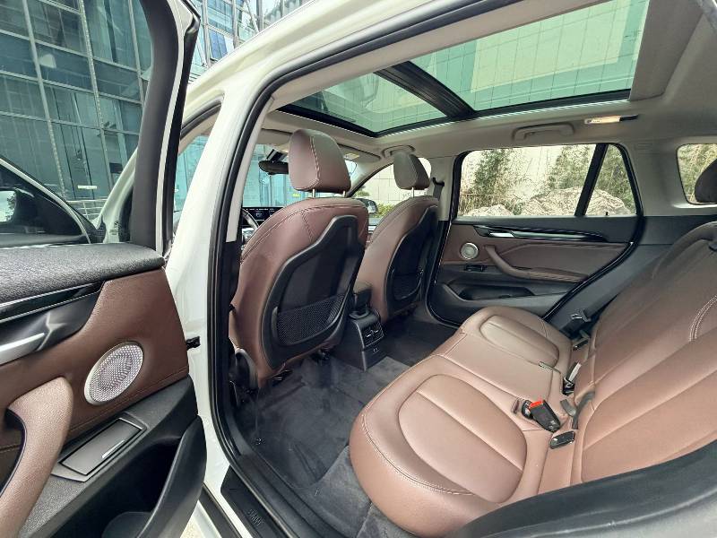 BMW X1 2022 car image #7
