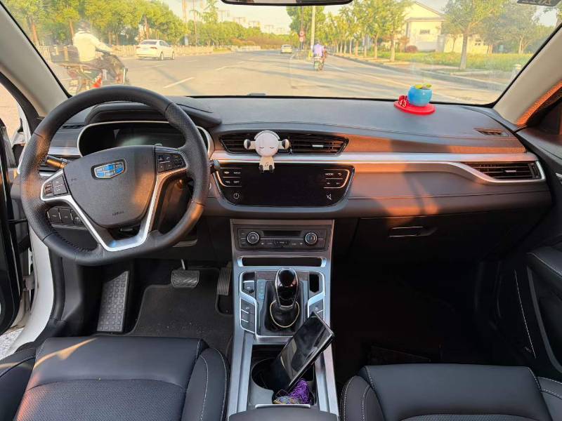 GEELY Emgrand 2018 #6 GEELY Emgrand 2018 car image #6