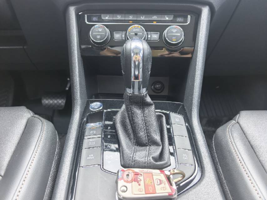 Volkswagen Tharu 2019 car image #8