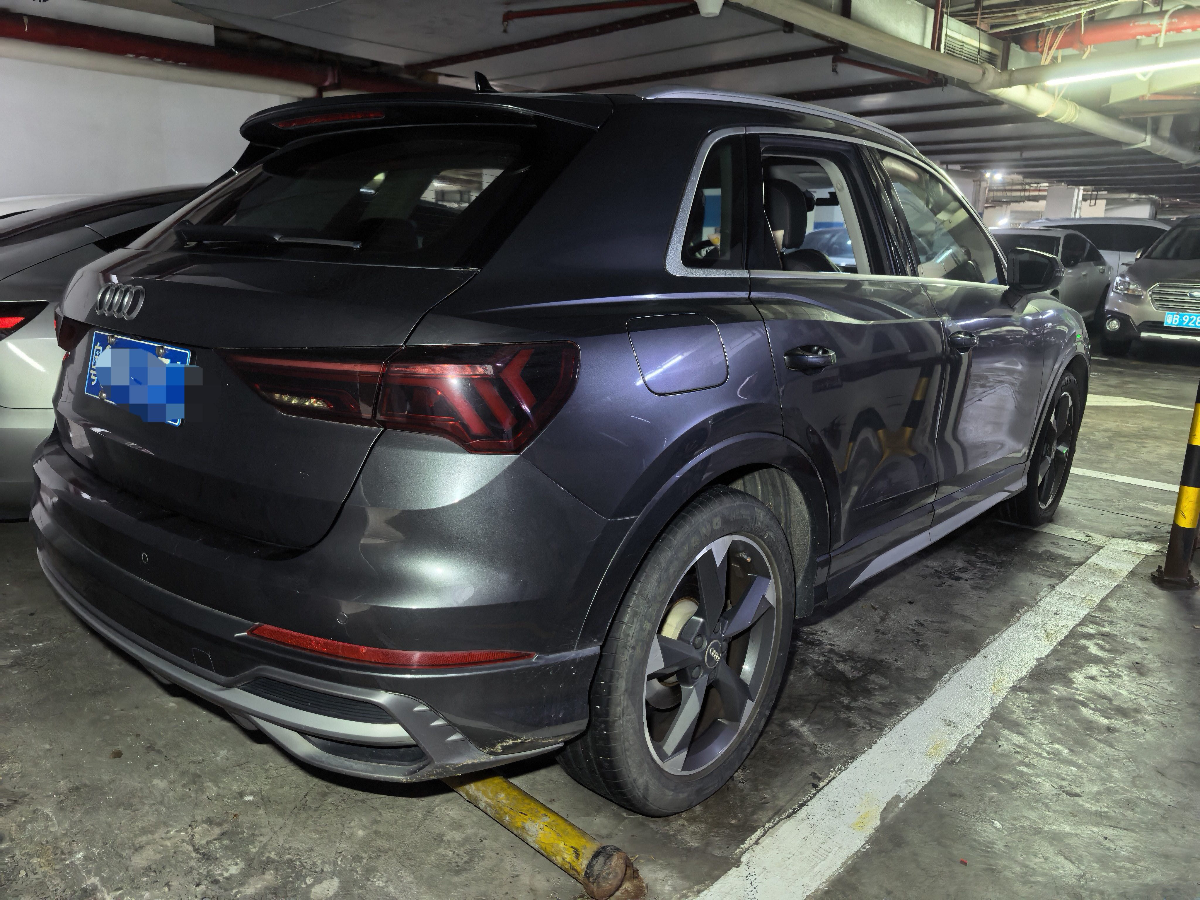 Audi Q3 2020 car image #7