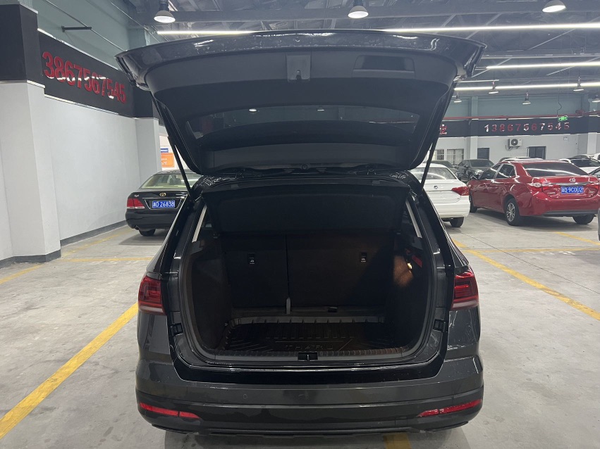 Volkswagen Tharu 2022 car image #16