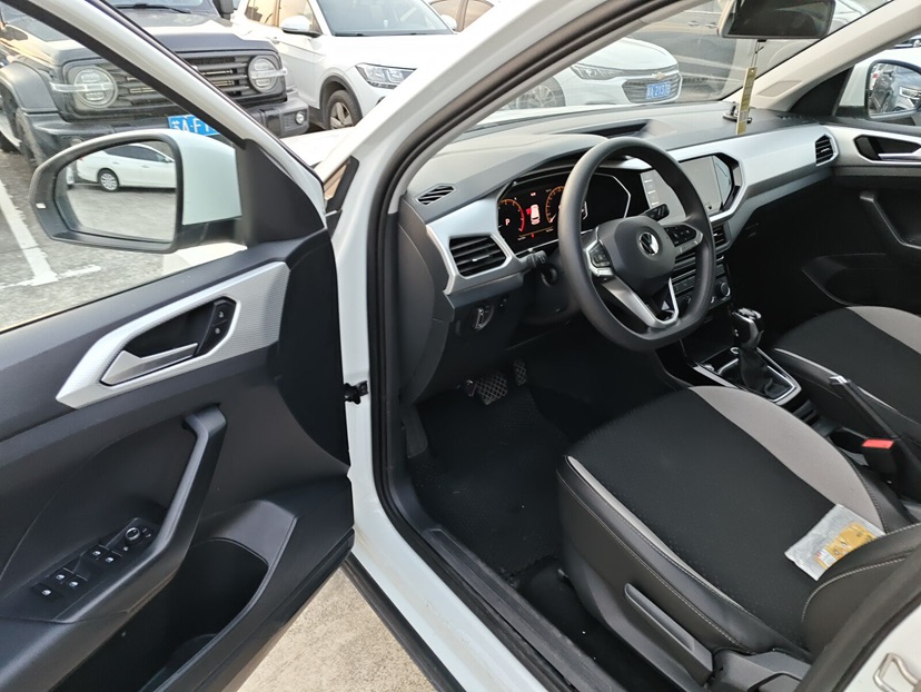 Volkswagen Tacqua 2023 car image #2