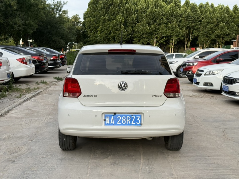 Volkswagen Polo 2012 car image #5