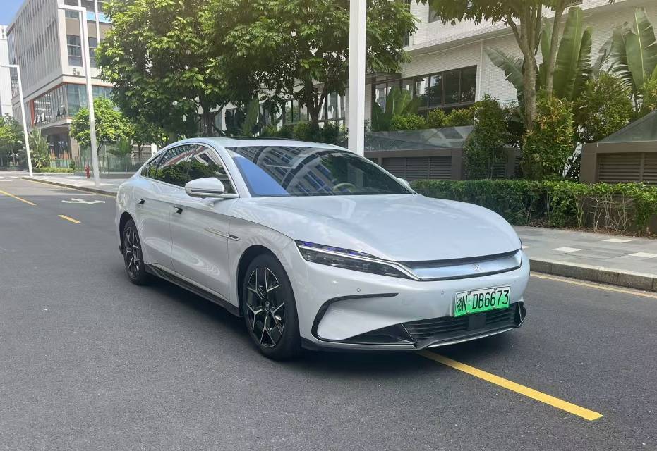 BYD Han 2025 car image #3