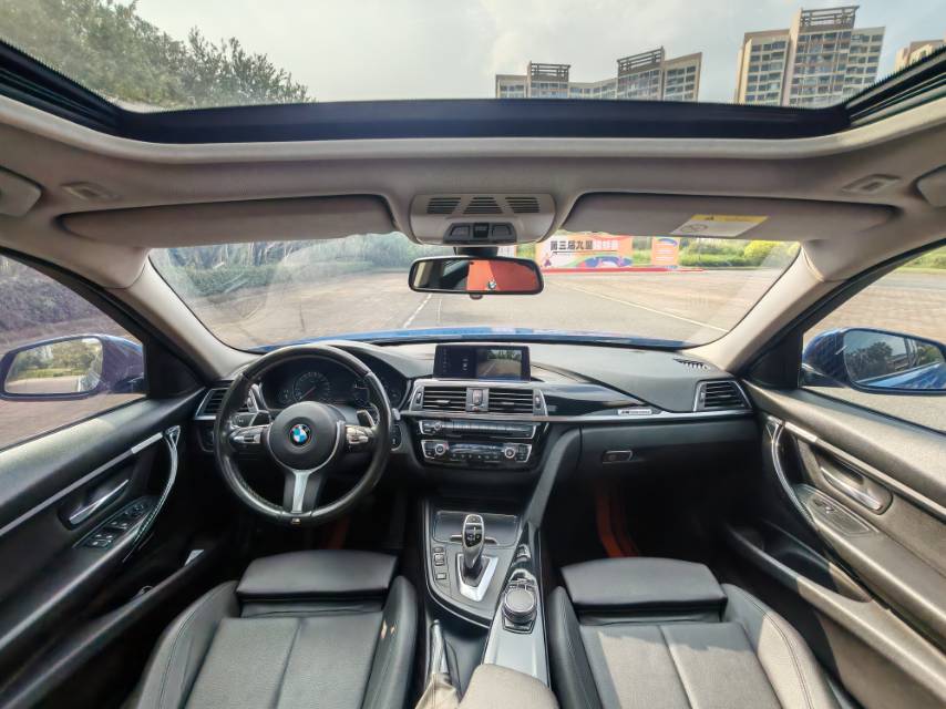 BMW 3 Series 2018 #5 BMW 3 Series 2018 car image #5