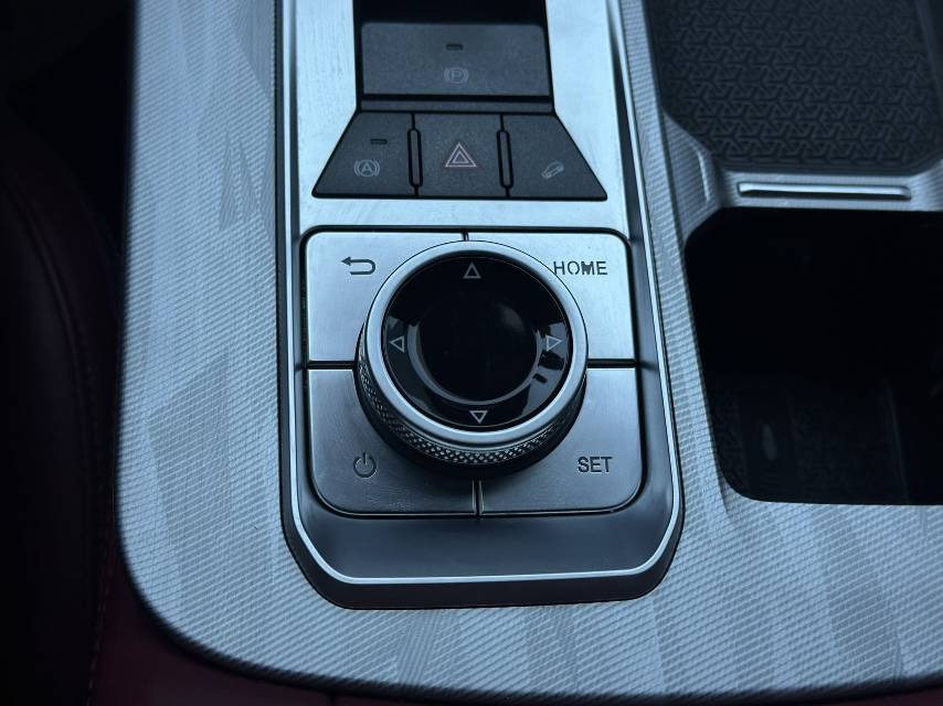 Jetour X70 PLUS 2023 #15 Jetour X70 PLUS 2023 car image #15