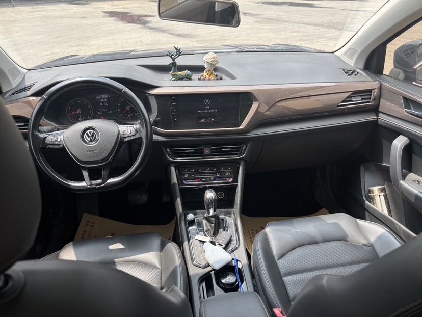 Volkswagen Tharu 2021 car image #8