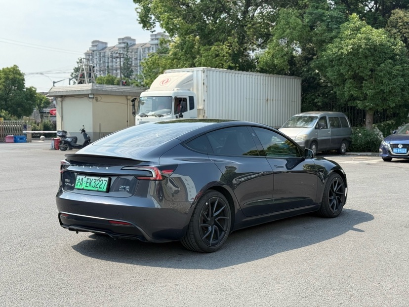 Tesla Model 3 2024 car image #7