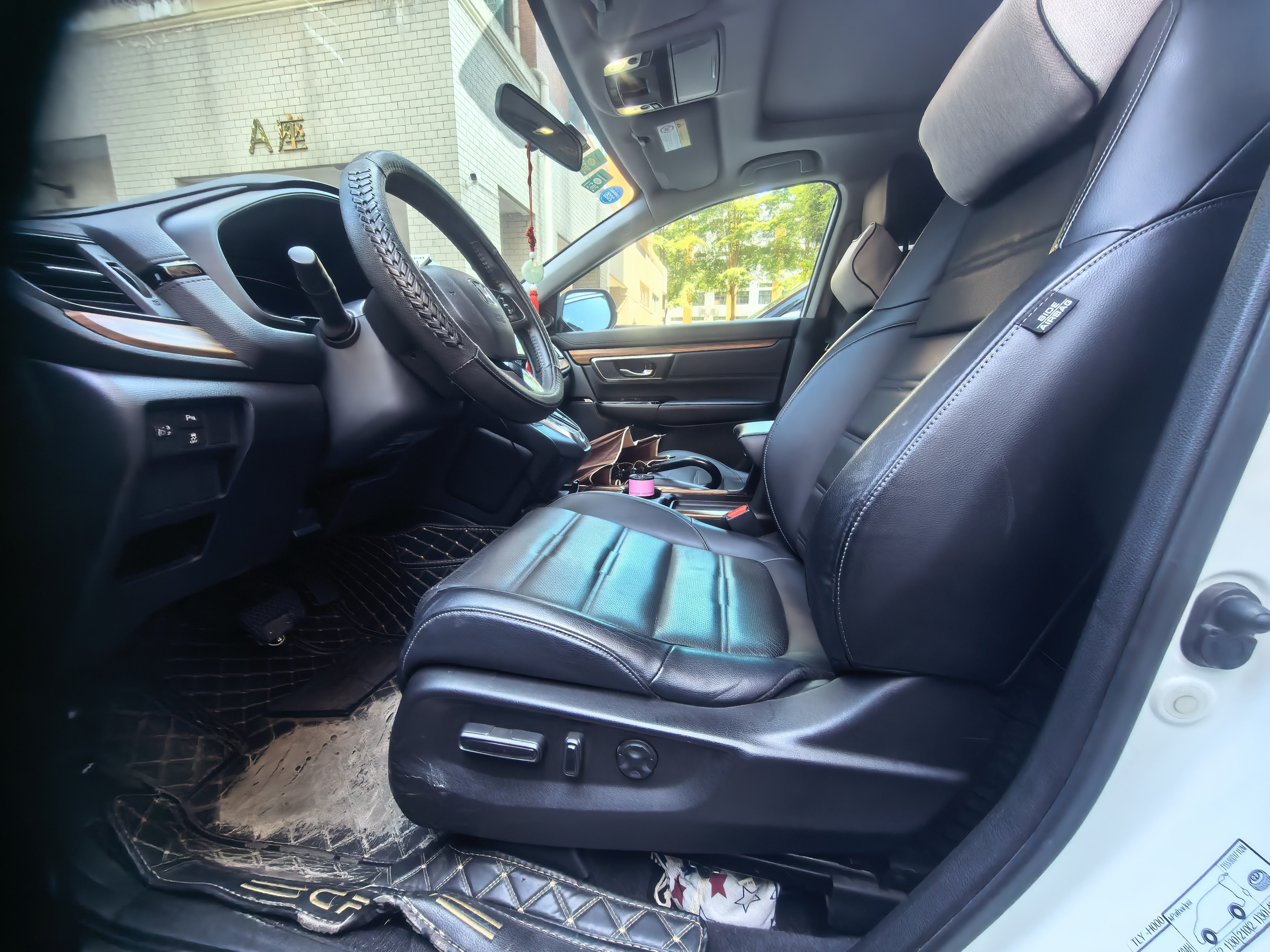 Honda CR-V 2019 car image #2