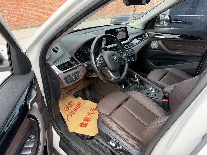 BMW X1 2021 car image #9