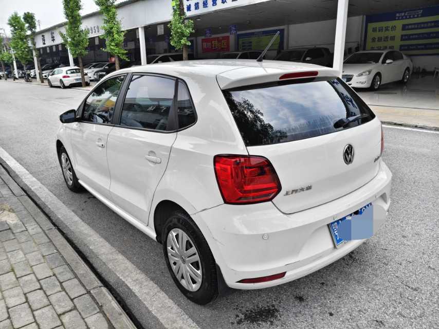 Volkswagen Polo 2018 car image #3
