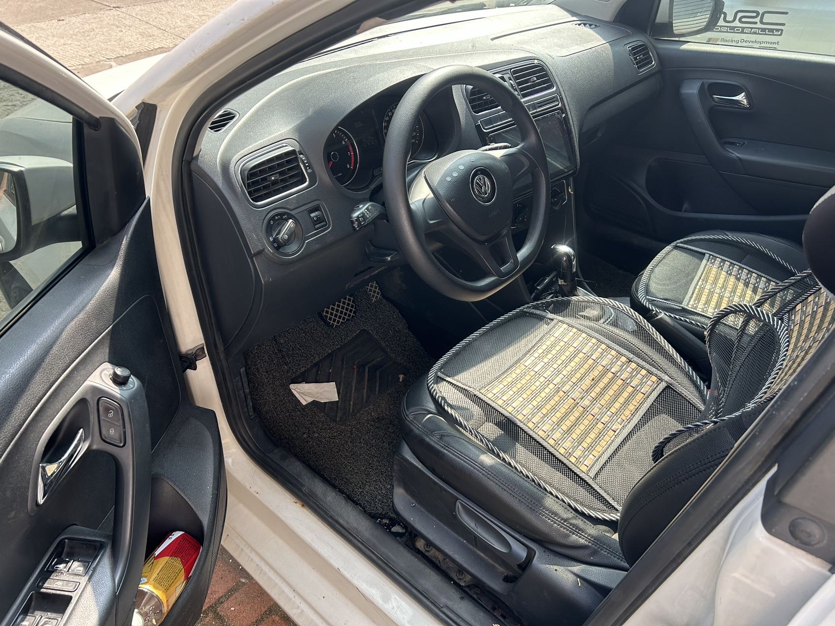 Volkswagen Polo 2016 car image #7