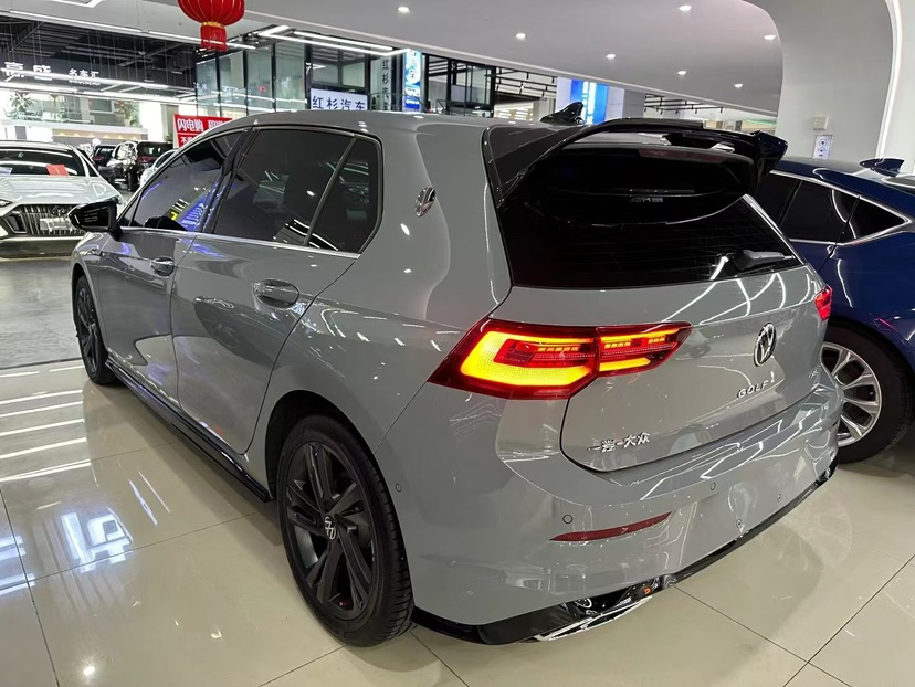 Volkswagen Golf 2024 car image #7