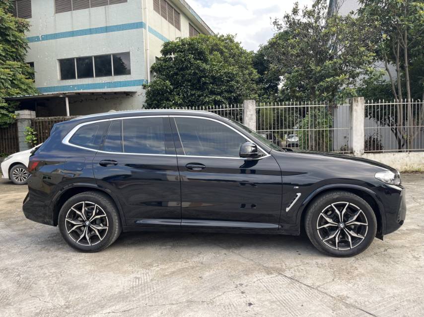 BMW X3 2024 #4 BMW X3 2024 car image #4