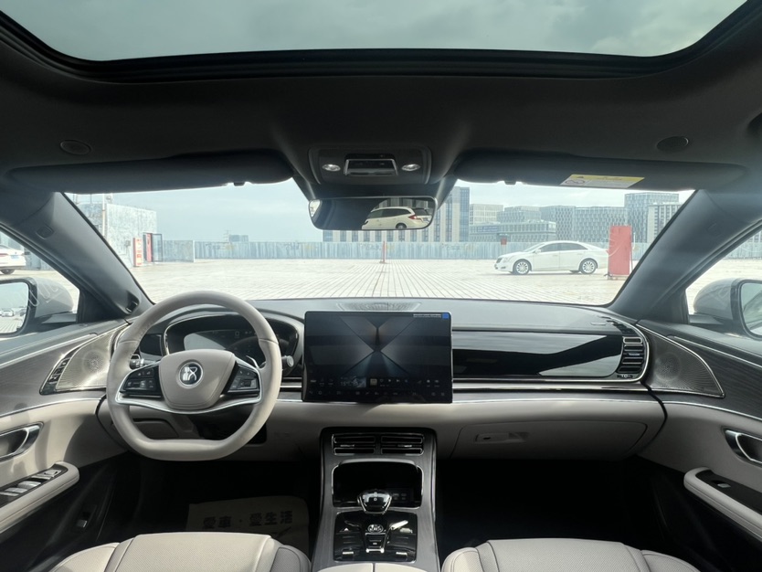 BYD Han 2025 immagine di auto #9