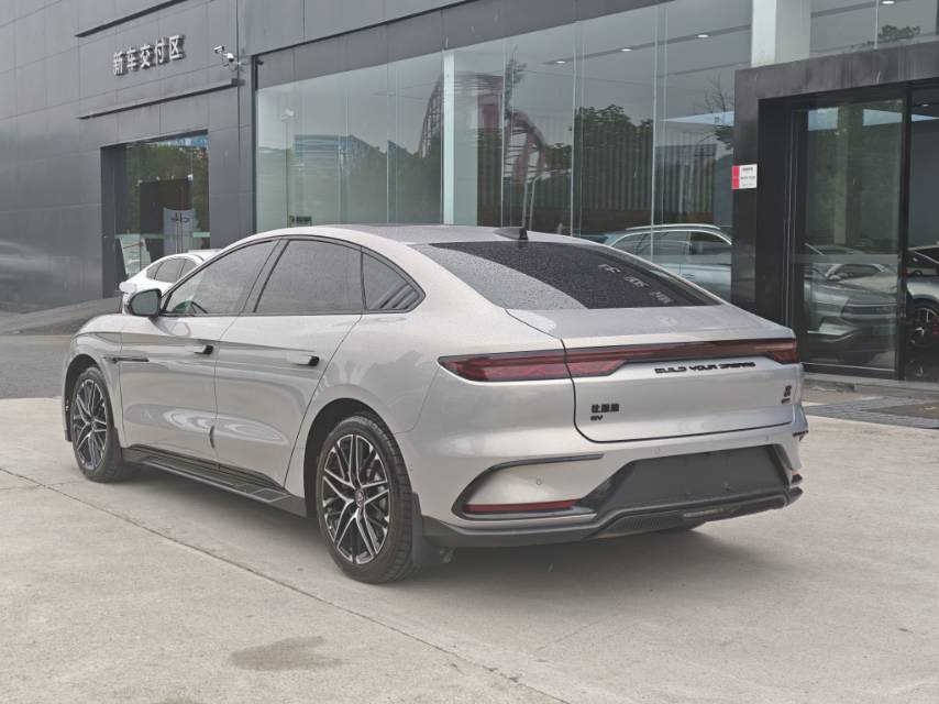 BYD Han 2025 immagine di auto #7