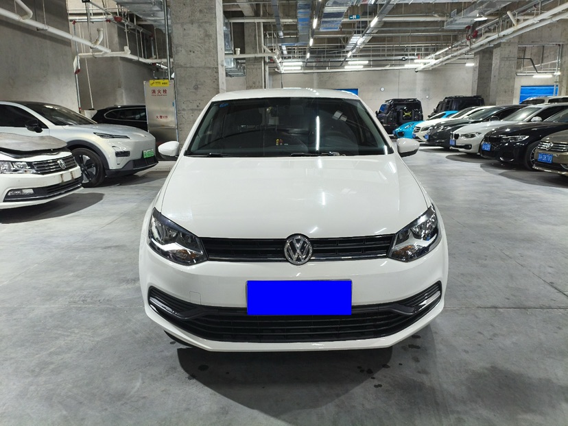 Volkswagen Polo 2016 car image #2