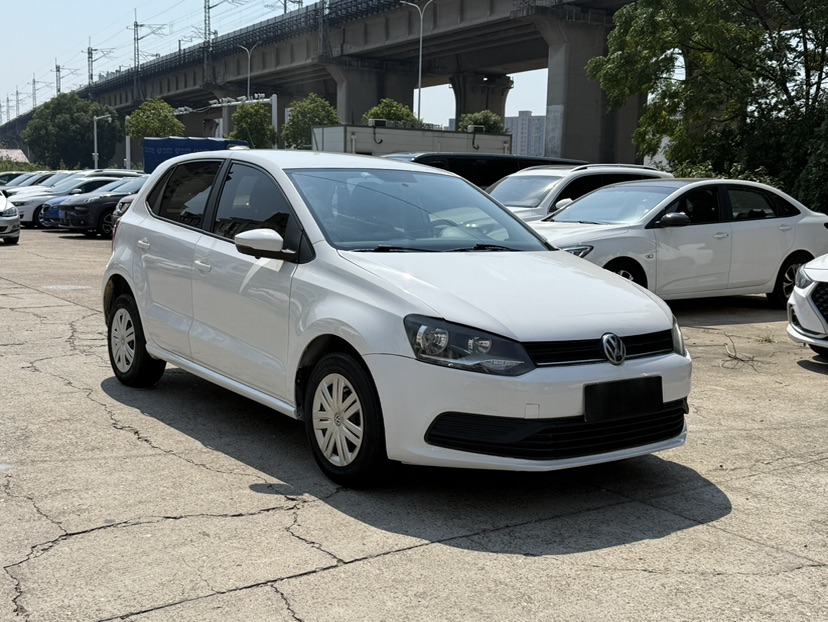 Volkswagen Polo 2017 car image 
