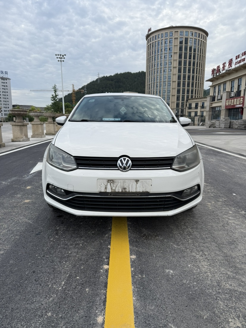 Volkswagen Polo 2016 Volkswagen Polo 2016 car image