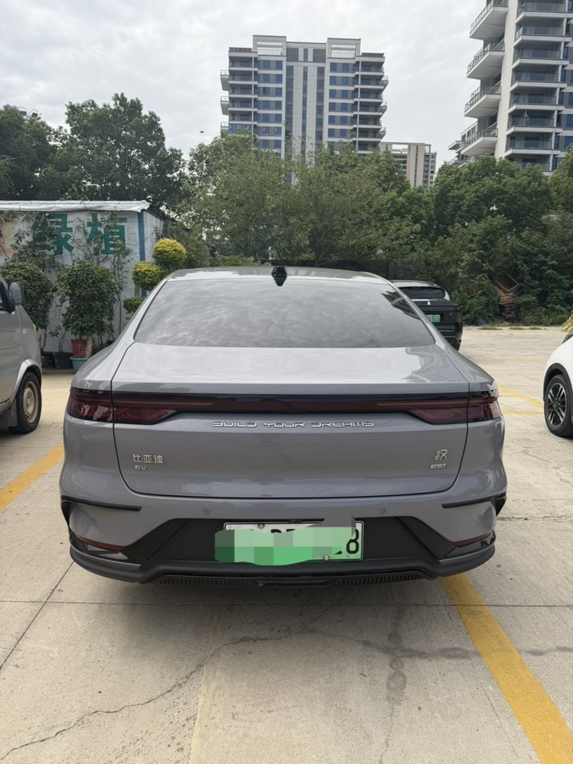 BYD Han 2025 #7 BYD Han 2025 car image #7