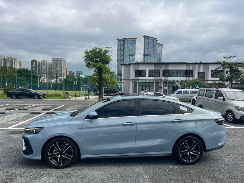 GEELY Binray 2024 car image #5