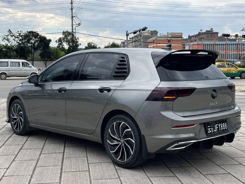 Volkswagen Golf 2021 car image #7