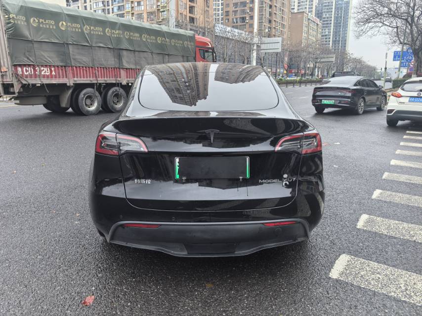 Tesla Model Y 2022 #5 Tesla Model Y 2022 car image #5