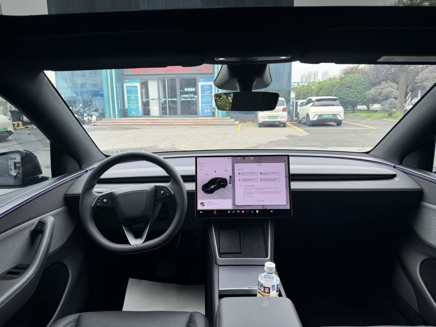 Tesla Model Y 2026 car image #6
