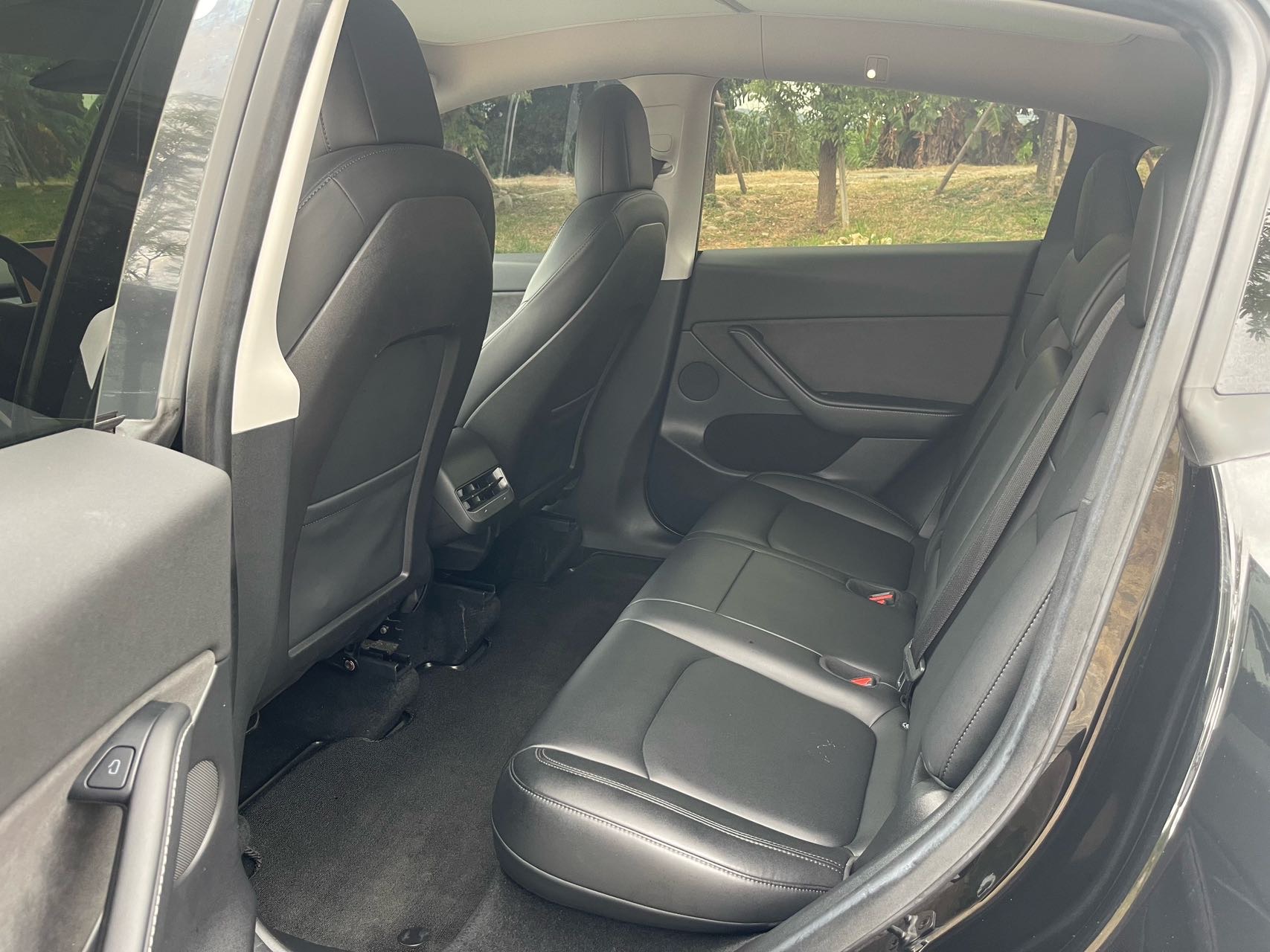 Tesla Model Y 2022 #8 Tesla Model Y 2022 car image #8