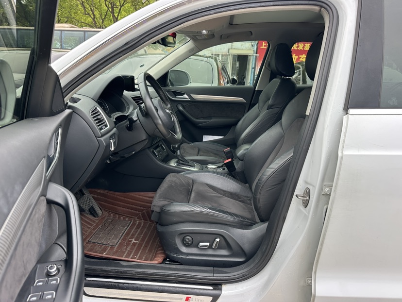 Audi Q3 2018 immagine di auto #5
