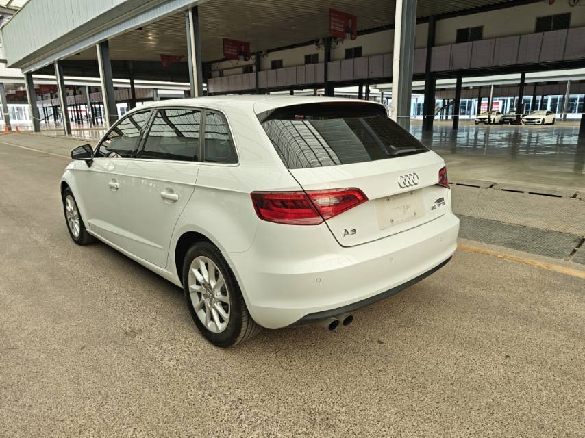 Audi A3 2017 car image #9