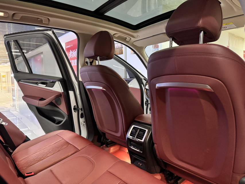 BMW iX3 2023 изображение автомобиля #6