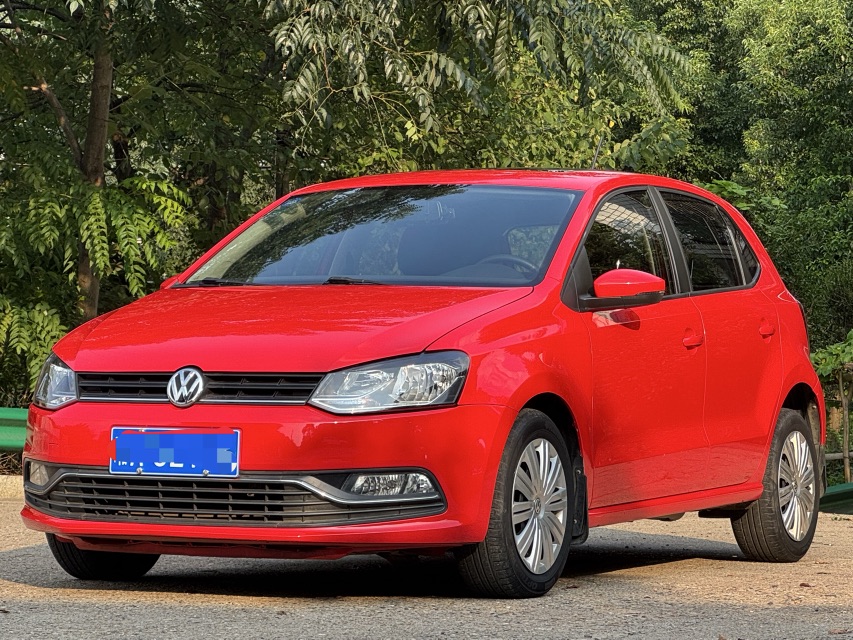 Volkswagen Polo 2019 car image #2