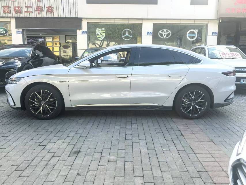 BYD Han 2024 #3 BYD Han 2024 car image #3